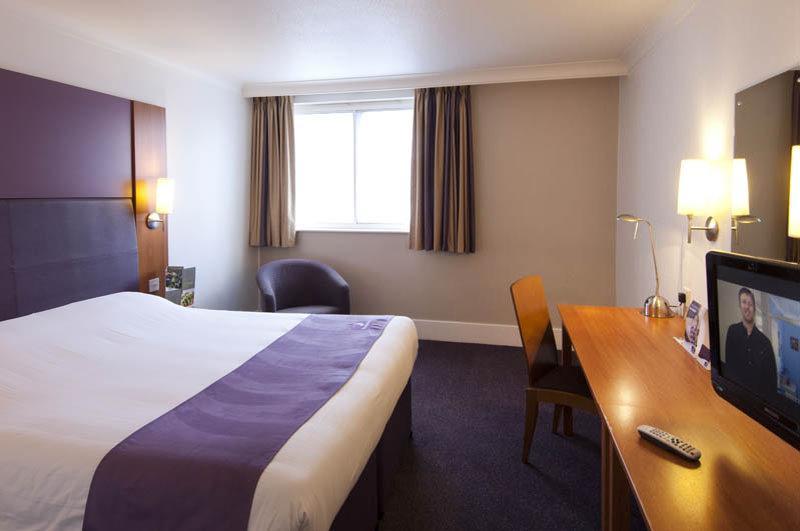 Premier Inn Frome Zewnętrze zdjęcie